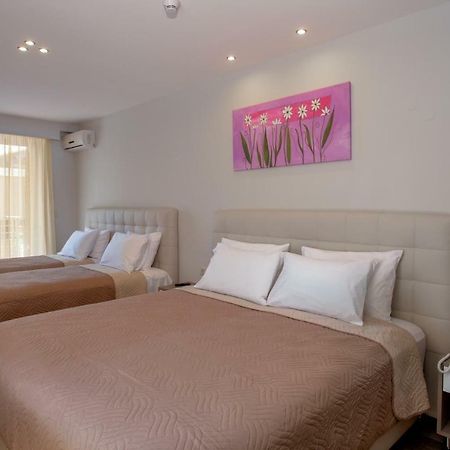 Irini Hotel Iraklion Buitenkant foto