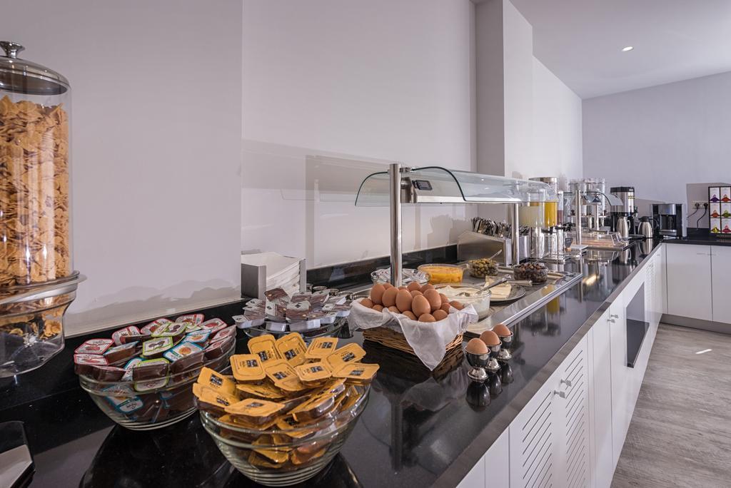 Irini Hotel Iraklion Buitenkant foto