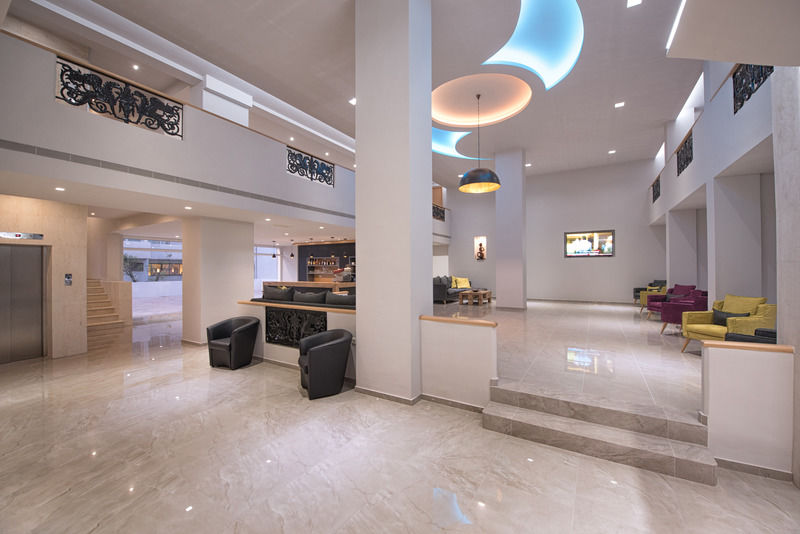 Irini Hotel Iraklion Buitenkant foto