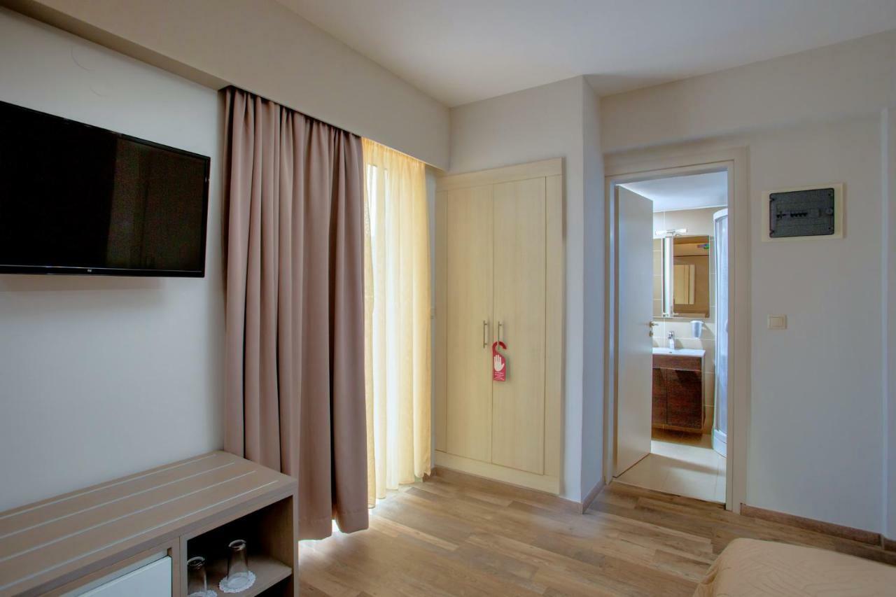 Irini Hotel Iraklion Buitenkant foto