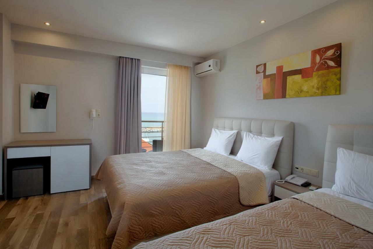 Irini Hotel Iraklion Buitenkant foto